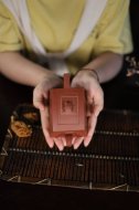 《云卷飛泉》宜興紫砂壺高級工藝美術(shù)師手工降坡泥降坡泥茶壺茶具四方