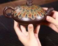 孔雀開(kāi)屏