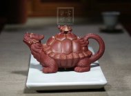 《金龜出?！芬伺d紫砂壺高級工藝美術(shù)師純手工底槽青創(chuàng  )新壺茶壺紫砂茶具