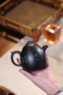 《秦權》茶壺工藝美術(shù)師手工紫砂壺泡茶器宜興黑料秦權茶具