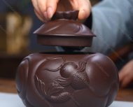 魚(yú)化龍茶葉罐