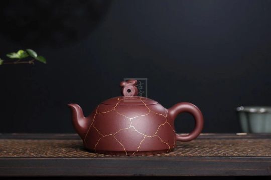 《龜兔賽跑》紫泥紫砂茶壺創(chuàng  )新壺全手工高級工藝美術(shù)師宜興原礦紫砂喝茶壺