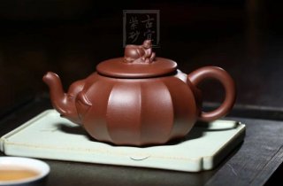 《封侯拜相》宜興紫砂壺高級工藝美術(shù)師純手工泡茶壺茶具底槽青創(chuàng  )新壺