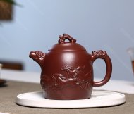 八駿秦權