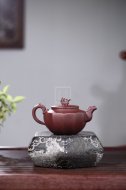《魚(yú)龍戲壺》