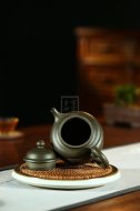 《三足龍泉》宜興紫砂壺工藝美術(shù)師純手工民國綠泡茶壺創(chuàng  )新壺茶具