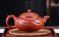 《龍隱線(xiàn)韻》紫砂壺茶具仿古如意紅皮龍壺全手工茶壺