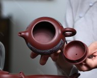 爆竹聲中一歲除，春風(fēng)送暖入屠蘇 【