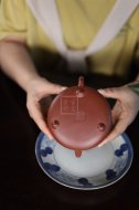 《樂(lè )在瓢飲》宜興紫砂壺高級工藝美術(shù)師手工底槽青泡茶壺具石瓢