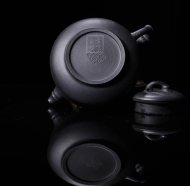 《雙線(xiàn)竹鼓》宜興紫砂壺工藝美術(shù)師手工茶壺茶具石黃泥雙線(xiàn)竹鼓