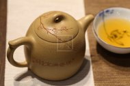 《梅花秦權》宜興紫砂壺助理工藝美術(shù)師純手工本山段茶壺全手工秦權紫砂壺