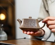 四方柱礎