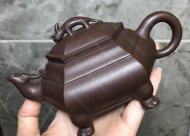 螭龍壺