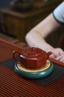 《八方納?！反蠹t袍清全手工老師作品收藏