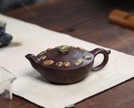 雅石聽(tīng)泉