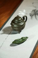 《三足龍泉》宜興紫砂壺工藝美術(shù)師純手工民國綠泡茶壺創(chuàng  )新壺茶具