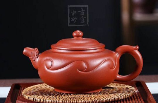 《龍隱線(xiàn)韻》紫砂壺茶具仿古如意紅皮龍壺全手工茶壺
