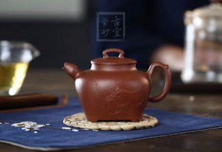 《魚(yú)樂(lè )壺》
