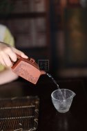 《云卷飛泉》宜興紫砂壺高級工藝美術(shù)師手工降坡泥降坡泥茶壺茶具四方
