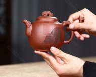 《靈龍納?！? title=
