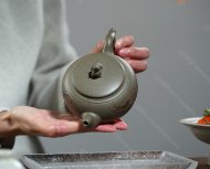 青獅問(wèn)鼎