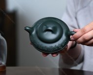 高工佳作【線(xiàn)圓】 泥料：原礦民國綠