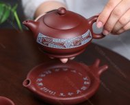 爆竹聲中一歲除，春風(fēng)送暖入屠蘇 【