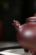 《八面威風(fēng)》宜興紫砂壺工藝美術(shù)師手工紫泥創(chuàng  )新壺