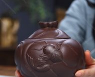 魚(yú)化龍茶葉罐