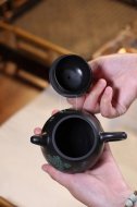 《秦權》茶壺工藝美術(shù)師手工紫砂壺泡茶器宜興黑料秦權茶具
