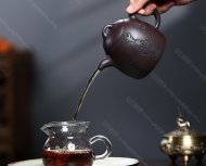 秦權-牛來(lái)好運