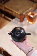 《秦權》茶壺工藝美術(shù)師手工紫砂壺泡茶器宜興黑料秦權茶具