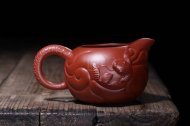 《魚(yú)化龍公道杯》宜興紫砂壺手工大師收藏級茶壺大紅袍料