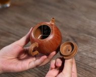 《蘋(píng)果壺》