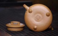 《步步高升》宜興紫砂壺工藝美術(shù)師手工黃金段茶壺