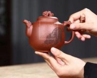 《靈龍納?！? title=