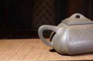 《四方抽角石瓢》經(jīng)典紫砂壺抽角宜興全手工高級工藝美術(shù)師泡茶壺茶具蟹殼青段泥
