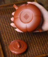 《周盤(pán)》宜興紫砂壺工藝美術(shù)師手工紅皮龍泡茶壺周盤(pán)茶具
