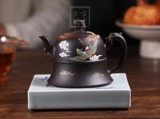 《龍鳳呈祥》宜興紫砂壺高級工藝美術(shù)師手工茶壺茶具稀有是黃泥創(chuàng  )新壺