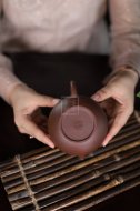 《暗香》宜興紫砂壺創(chuàng  )新壺高級工藝美術(shù)師手工紫泥泡茶壺具