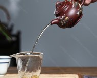 泥繪-魚(yú)躍龍門(mén)